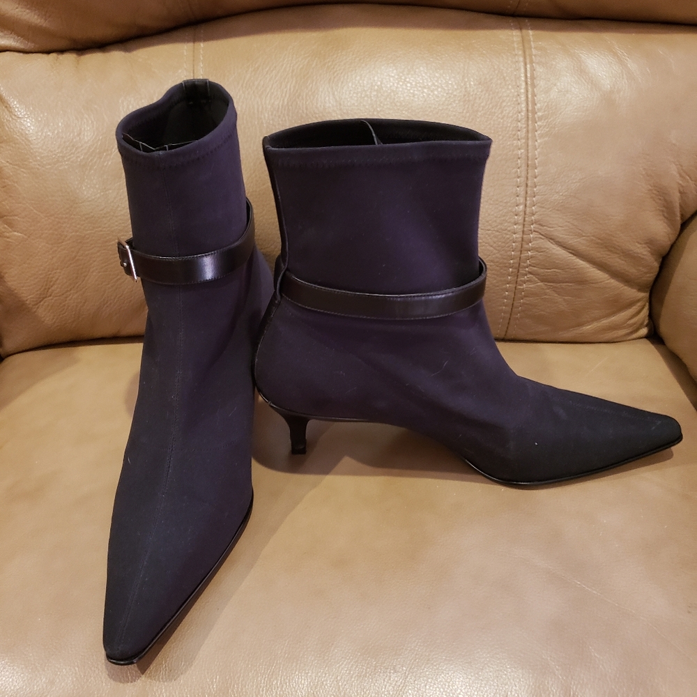 Anne Klein Black Ankle Booties with buckle accent Size 8.5